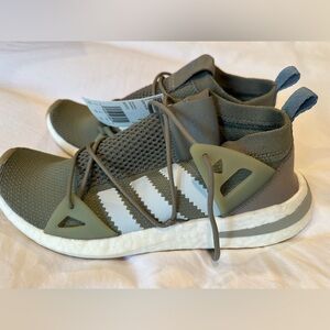 NWT Adidas Arkyn